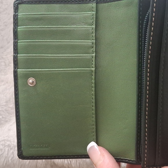 Coach Hampton Green Leather Bifold Wallet - Picture 3 of 4